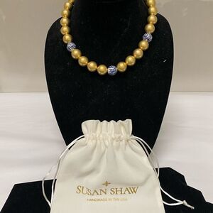 - Blue and white porcelain bead necklace